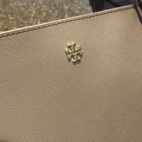 NWT Tory Burch Grey Emerson Tote, Gorgeous! 😍😍 - Picture 4 of 9